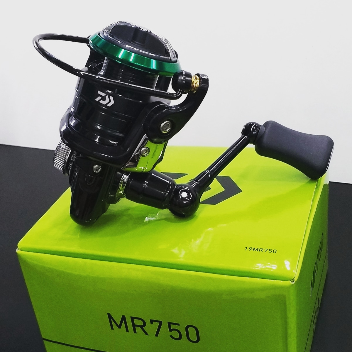 165gの極小リール入荷！ | かめや釣具