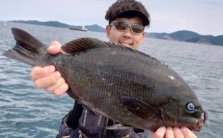 良型クロ、イサキ釣れてます！津久見沖磯