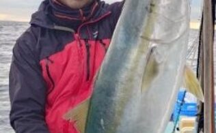 小田原沖にてワラサ６ｋｇがジギングで釣れたそうです。