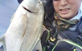 トップチニングで良型エバの釣果！！宮崎店