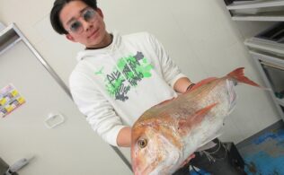 サーフ真鯛のお持ち込み♪